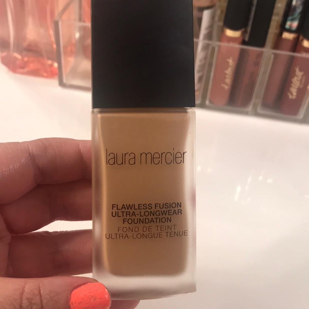 Laura Mercier flawless fusion foundation -buff 3N1